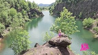 A wife cheats on her husband on a bicycle trip. - 5 image