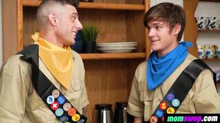 MomSwop - Explorator Boys Learning New Survival Skills with Moms - 2 image