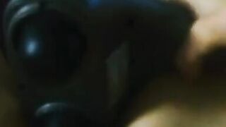 Using a deep tissue massager on my pussy gets my body vibrating good