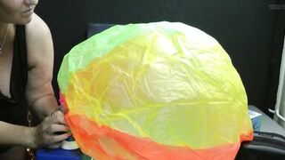 Anna and the water ball