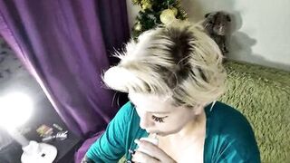 Makeup lessons from a famous married Russian porn star Aimee Hot MILF (aka AimeeParadise)... - 3 image