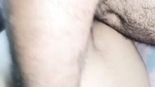 Padosan chhinar bhabi ka juicy chut dekh ke raha nahi gaya. Slammed and fucked