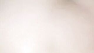 Padosan chhinar bhabi ka juicy chut dekh ke raha nahi gaya. Slammed and fucked