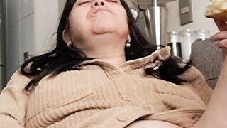 Fucking eating and caressing my vagina, how delicious - 7 image