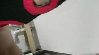 Japanese40 year old teens MILF wife's pussy is shaved and ejaculated directly into her mouth!