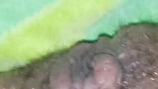 Delia eccitatissima con il mio cazzino e cazzone,in primissimo piano