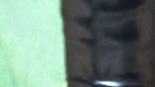 Delia eccitatissima con il mio cazzino e cazzone,in primissimo piano