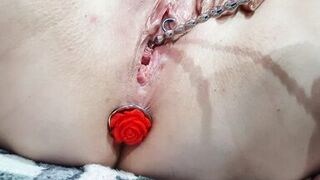 Sounding masturbation of a pierced wet crack with an anal plug - 11 image