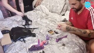 Non-Professional pair open up there fresh sex toys