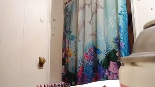 Caught mom taking a shower