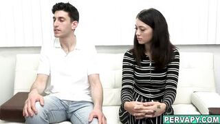 Doctor Kenzie Love giving stepsiblings Corra Cox and Nick Strokes a theraphy session - 4 image