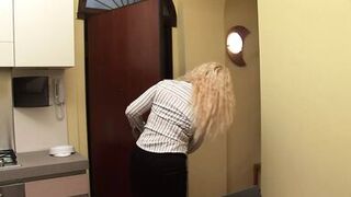 I cum in the mouth of a horny milf!