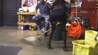 Real Anal Pleasure of Sexy Brunette MILF