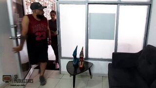 I meet a childhood friend in the park, I invite her to my house and I end up fucking her