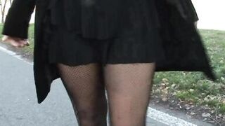 Sexy bitch want to fuck in te car! - 9 image