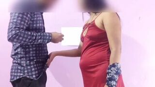 Condom bechne wale ko biwi ghar bulake uske bade lund se chudwayi - 1 image