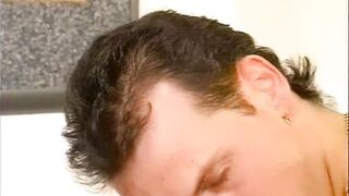 Sie saugt den letzten Tropfen aus Ihm raus