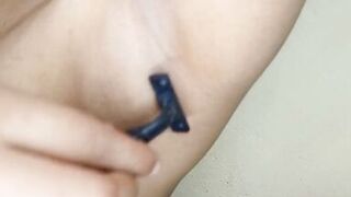 Hairy desi wife shaving pussy and armpits