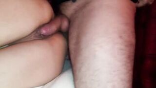 Deutsche Milf aus dem Schlaf gerissen und ordentlich durchgefickt