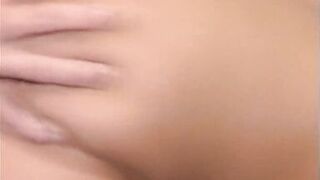 Brunette Milf fickt Tarzan Boy