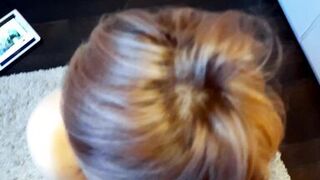 The operator could not stand it during the filming and gave the sportswoman in the mouth