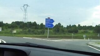 Ich bin so geil und muss es mir einfach selbst besorgen