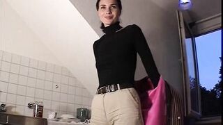 Zeig mir deine Muschi und fick dich selbst