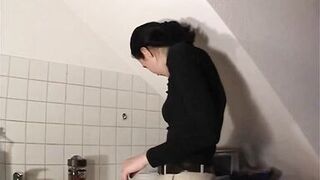 Zeig mir deine Muschi und fick dich selbst - 5 image