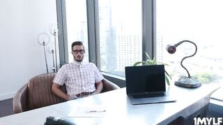 Lucky stud gets his sexual education on hand with the help of the hot teacher