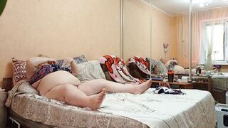 Mother-in-law masturbates her meaty pussy in the evenings and rubs her big tits - 5 image