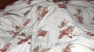 My stepmother came to my bed for mutual masturbation.