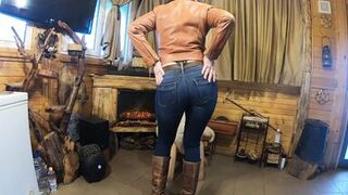 Beautiful milf and housewife with hungry pussy-preview - 2 image