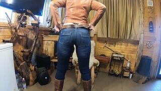 Beautiful milf and housewife with hungry pussy-preview - 4 image