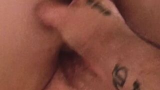 Fingering beautifull mature girlfriend and she sucks my dick