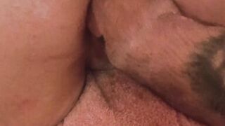 Fingering beautifull mature girlfriend and she sucks my dick