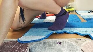 Sexy mom cleans the house naked.