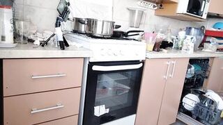 Sexy mom having breakfast in the bedroom, hairy, big, big ass. Sexy amateur wife fingers her until orgasm.